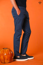 Milano pantalón chino hombre en algodón pima extra slim fit ①