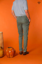 Milano pantalón chino hombre en algodón pima extra slim fit ①