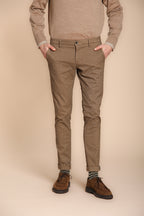 Foto 1 Milano pantalone chino uomo in gabardina stretch con microfantasia extra slim fit