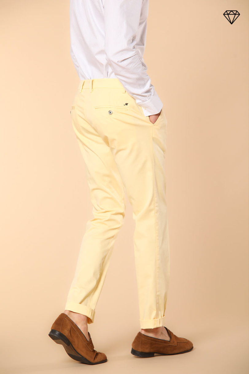 Milano pantalón chino hombre en algodón pima extra slim fit ①