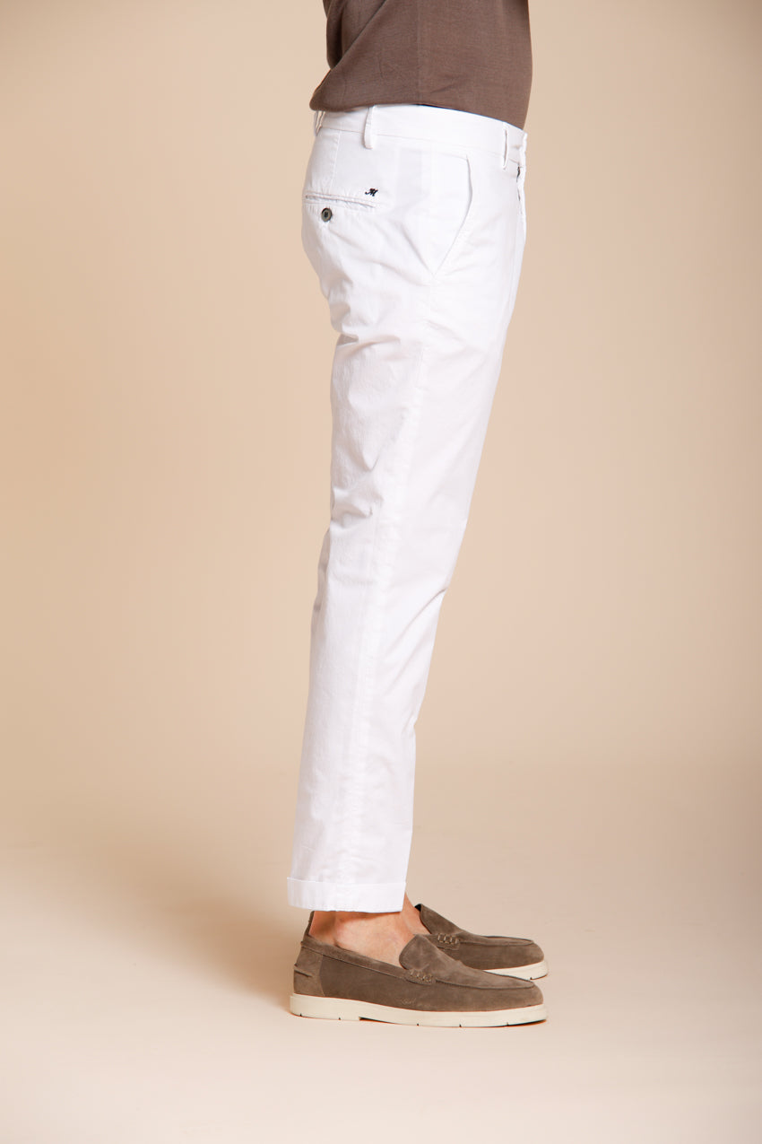 Milano pantalón chino hombre en gabardina stretch extra slim fit ①