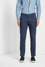 Milano pantalón chino hombre en gabardina stretch extra slim fit ①