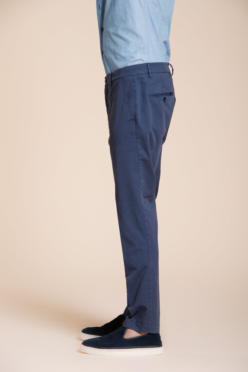 Milano pantalón chino hombre en gabardina stretch extra slim fit ①