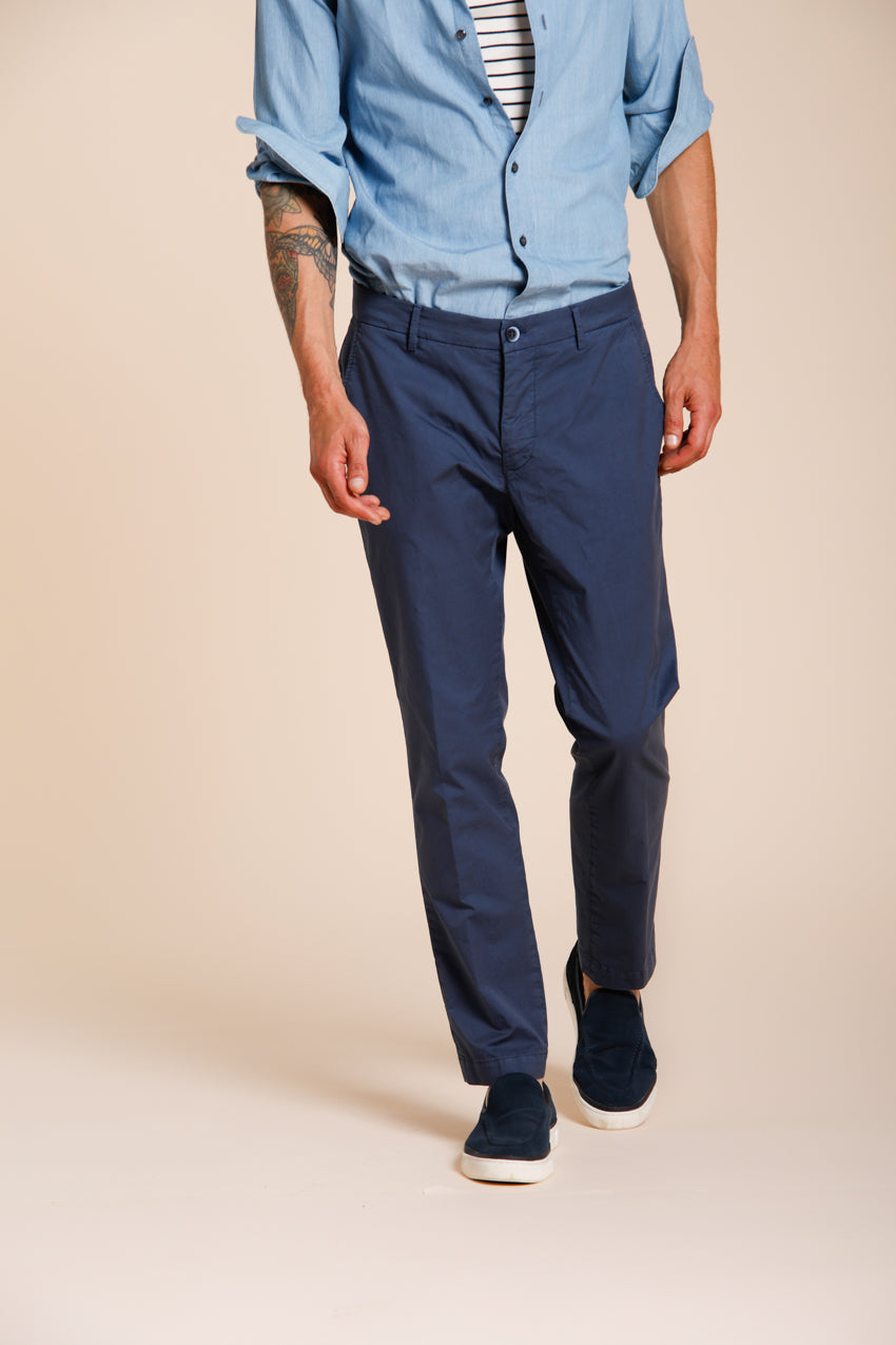 Milano pantalón chino hombre en gabardina stretch extra slim fit ①