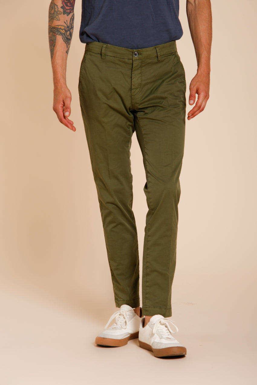 Milano pantalón chino hombre en gabardina stretch extra slim fit ①