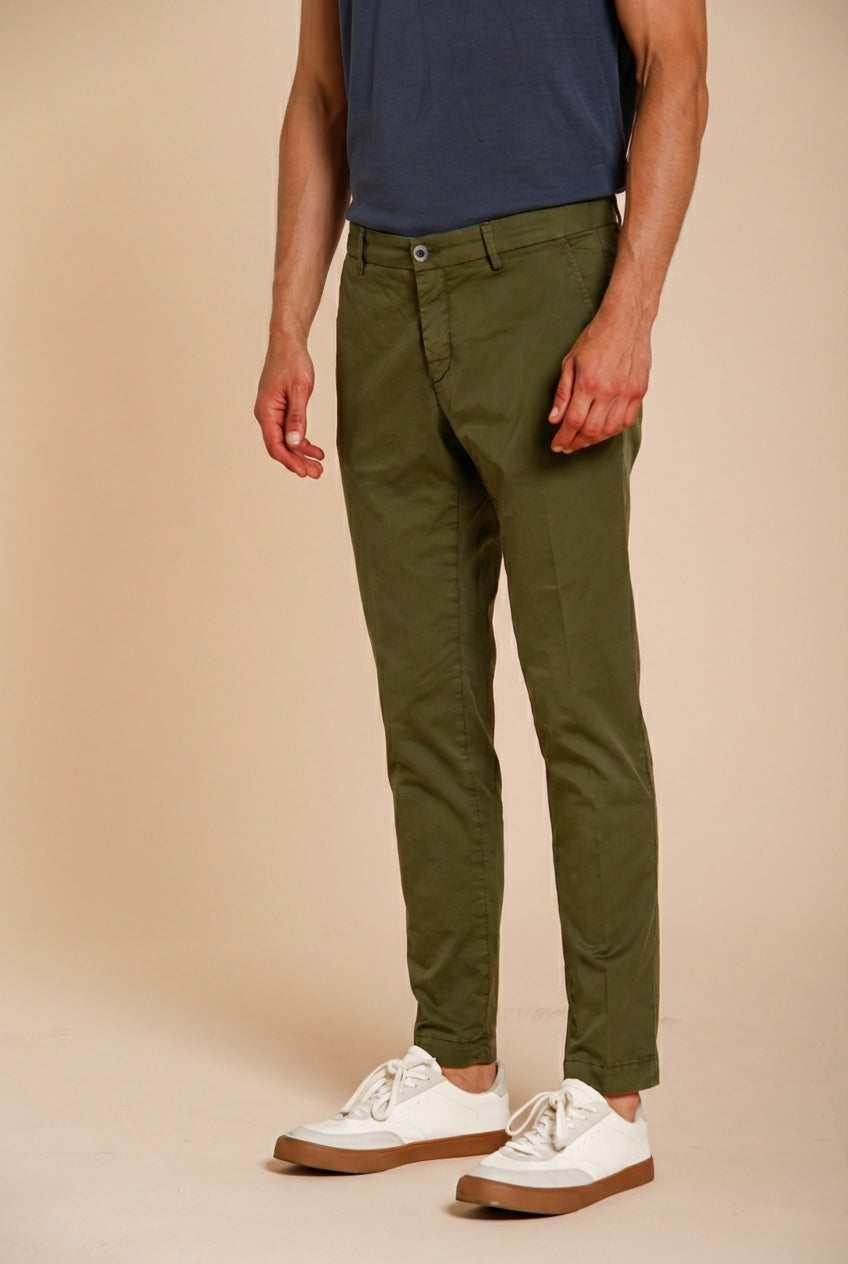 Milano pantalone chino uomo in gabardina stretch extra slim fit ①