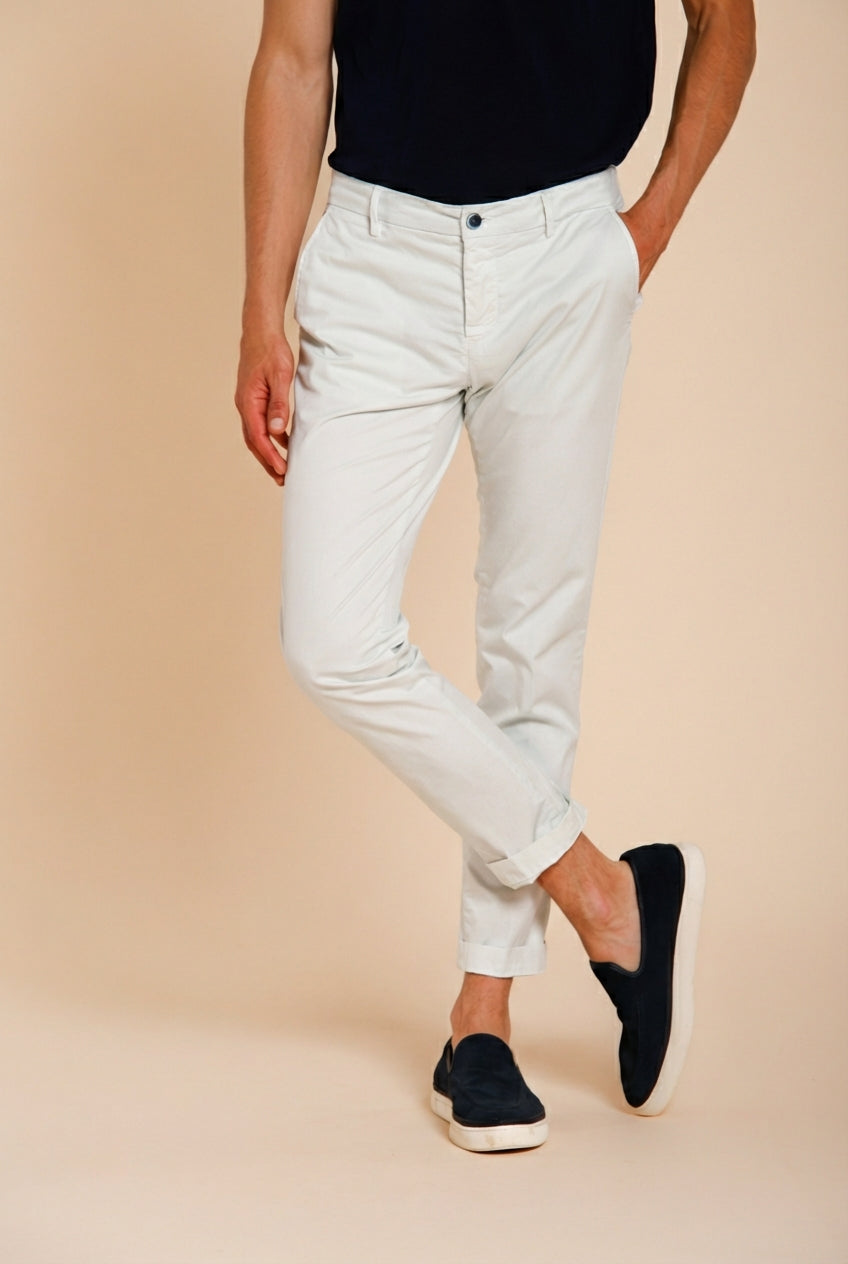 Milano pantalone chino uomo in gabardina stretch extra slim fit ①
