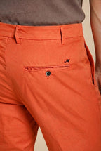 Milano pantalón chino hombre de gabardina stretch extra slim fit ①