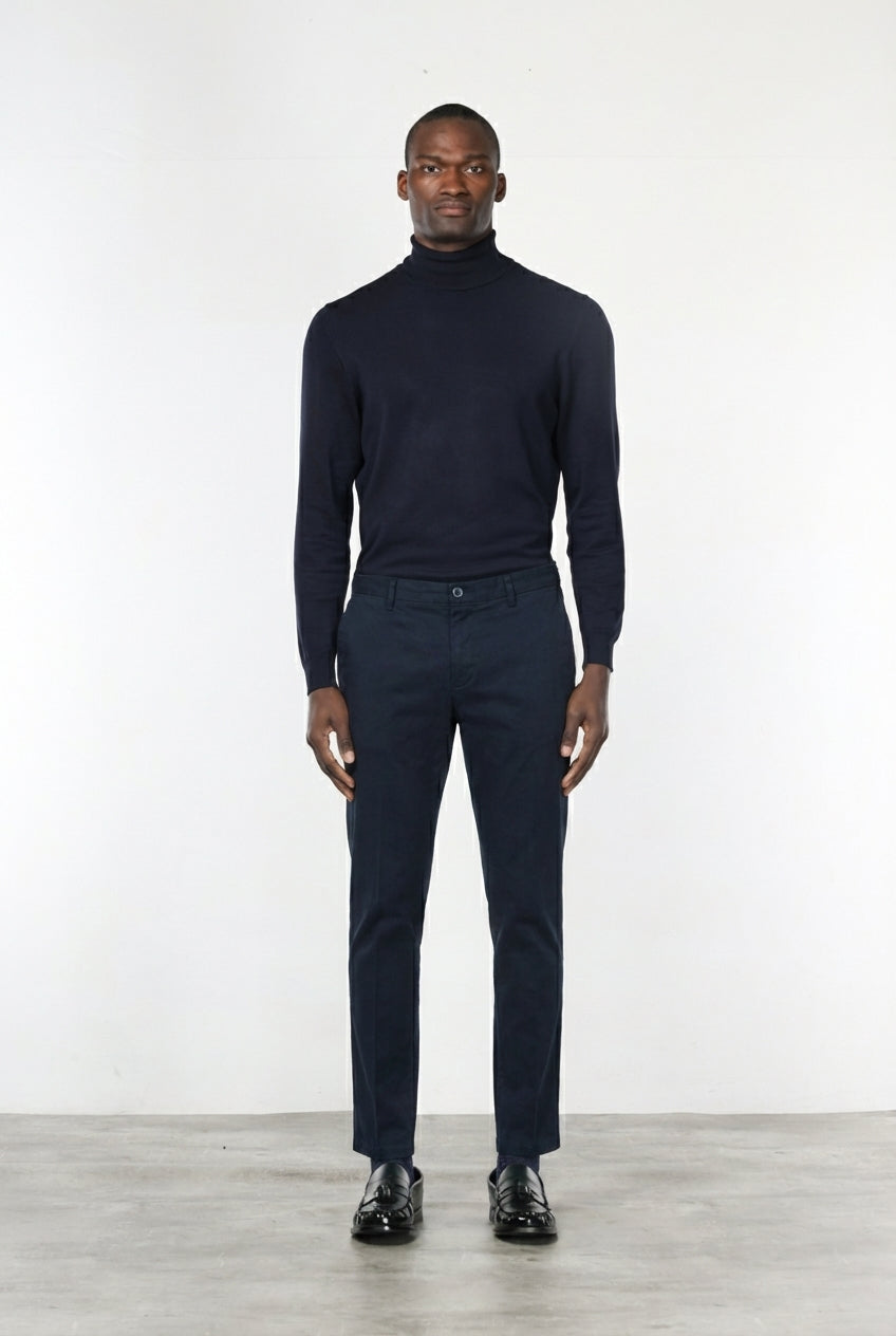 Pantalón chino Milano para hombre en gabardina stretch extra slim fit ①