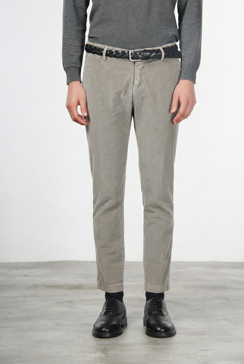 Milano pantalón chino de hombre en pana 500 rayas, extra slim fit ①