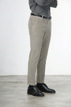 Milano pantalón chino de hombre en pana 500 rayas, extra slim fit ①