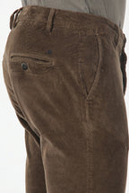 Milano pantalón chino de hombre en pana 500 rayas, extra slim fit ①
