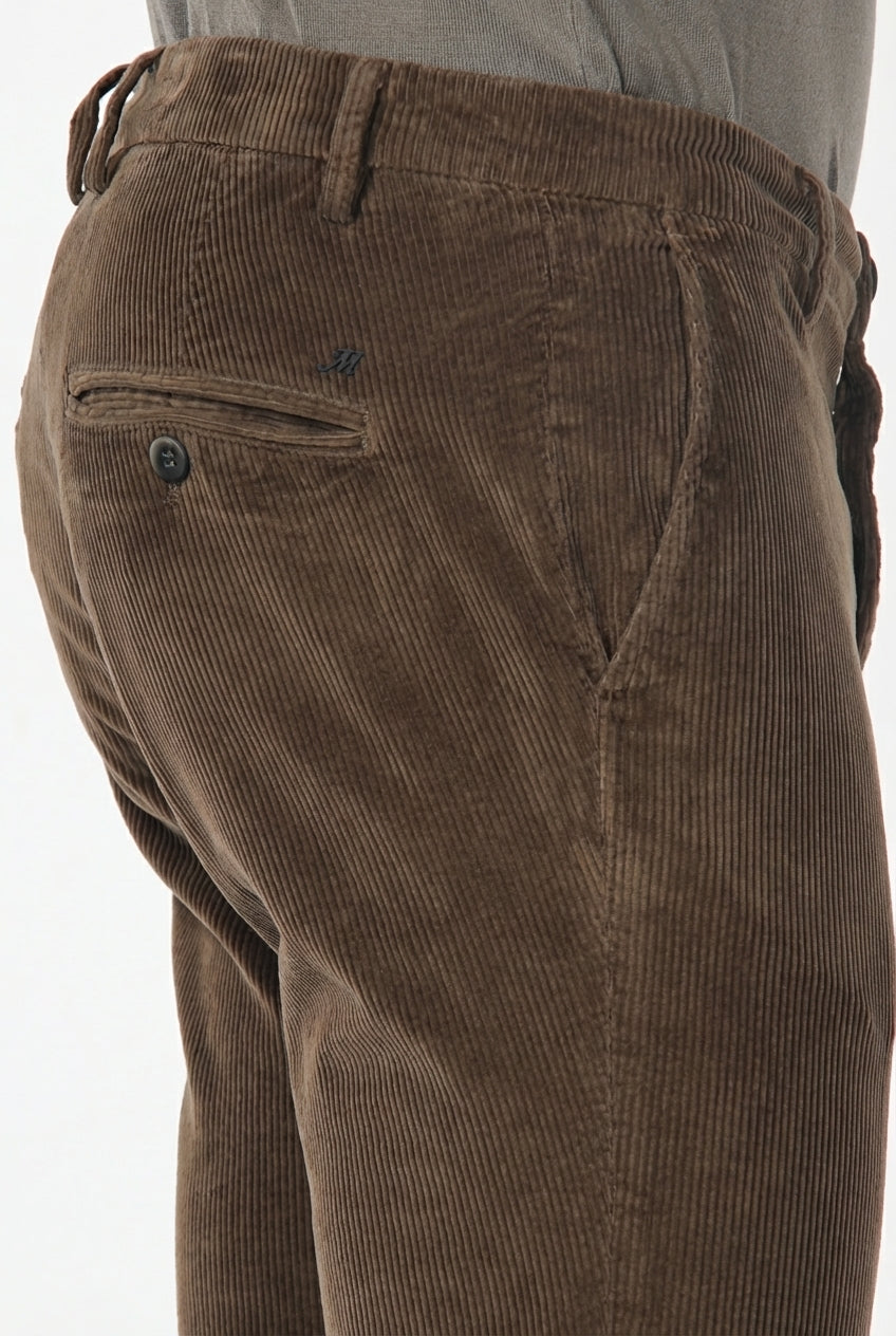 Milano pantalón chino de hombre en pana 500 rayas, extra slim fit ①