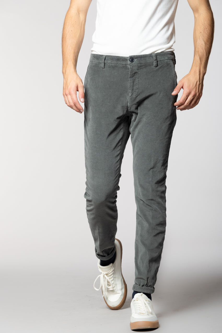 Osaka men's chino pants in 500 wale corduroy carrot fit