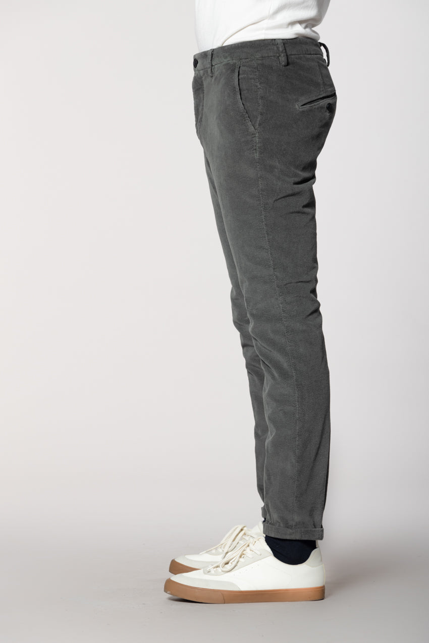 Osaka men's chino pants in 500-line corduroy carrot fit