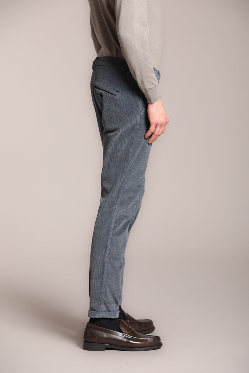 Osaka men's chino pants in 500-line corduroy carrot fit