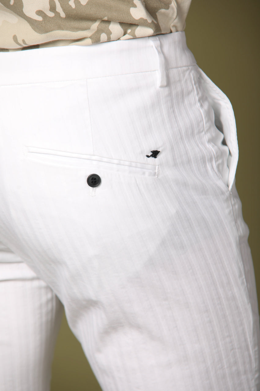 immagine 3 di pantalone chino uomo modello Osaka Style, bianco fit carrot di Mason's