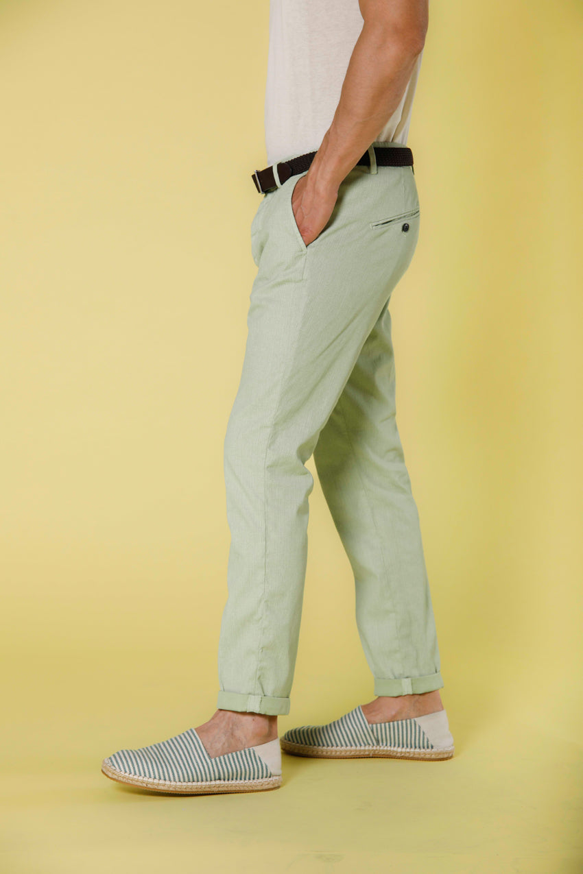 Image 4 du pantalon chino homme en coton vert clair à micro-motif modéle Osaka Style par Mason's