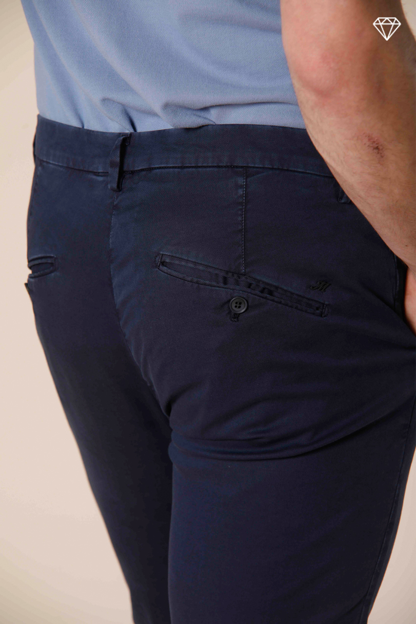 Osaka pantalón chino hombre en algodón y tencel carrot fit ①