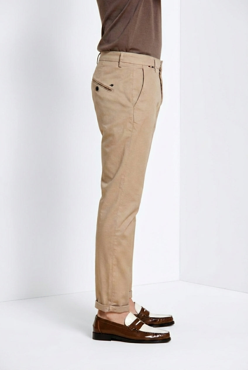 Osaka men's chino pants in fine tricotina of cotton and lyocell carrot fit