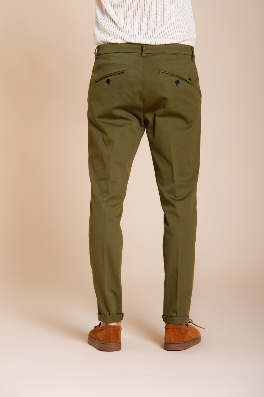 Osaka pantalón chino hombre en tricotina fina de algodón y lyocell carrot fit