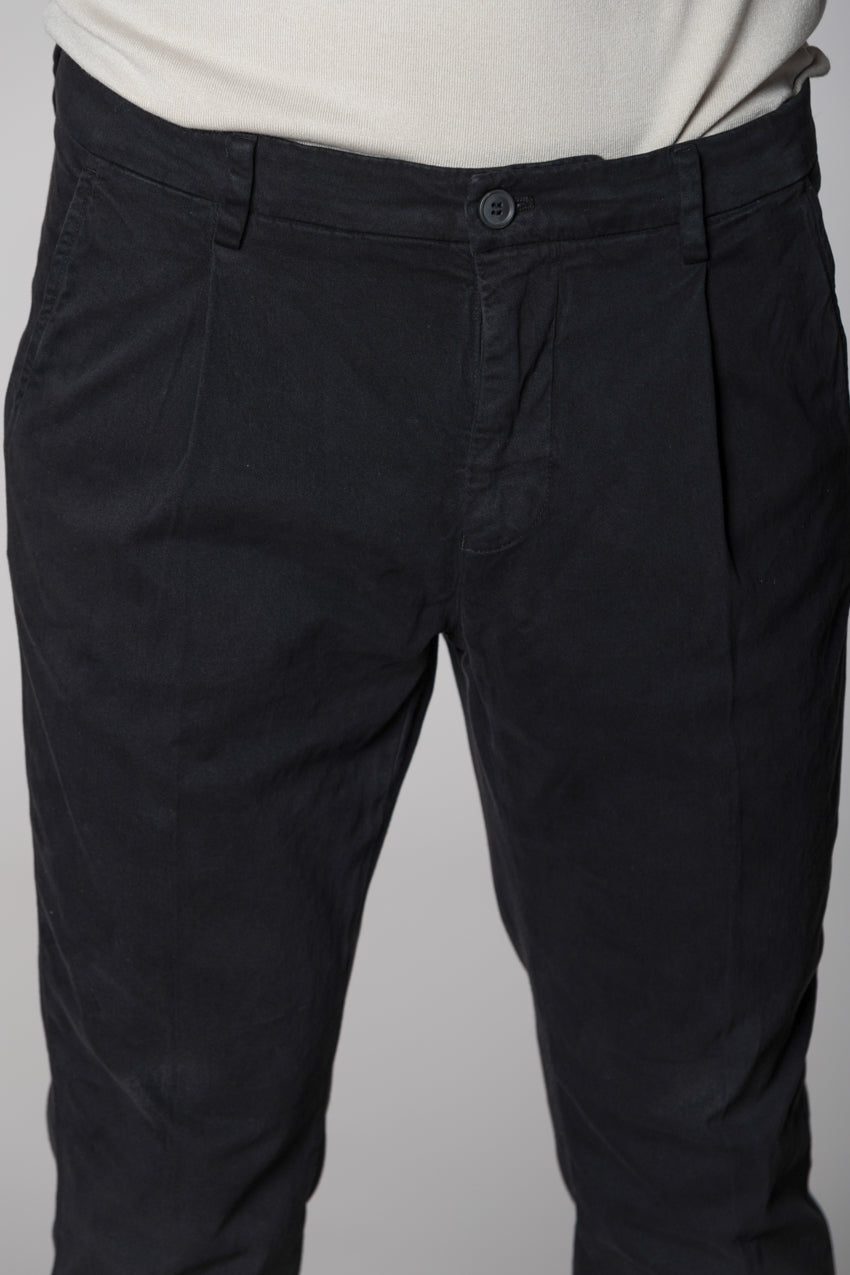 Osaka 1 Pinces pantalón chino hombre en algodón seda carrot fit