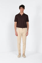 Osaka 1 Pinces pantalón chino hombre en raso de algodón y seda carrot fit ①