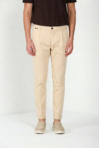 Osaka 1 Pinces pantalón chino hombre en raso de algodón y seda carrot fit ①