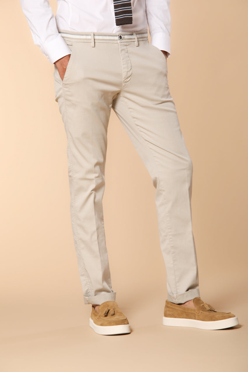 Torino Summer pantalón chino hombre en twill de algodón y lyocell slim fit