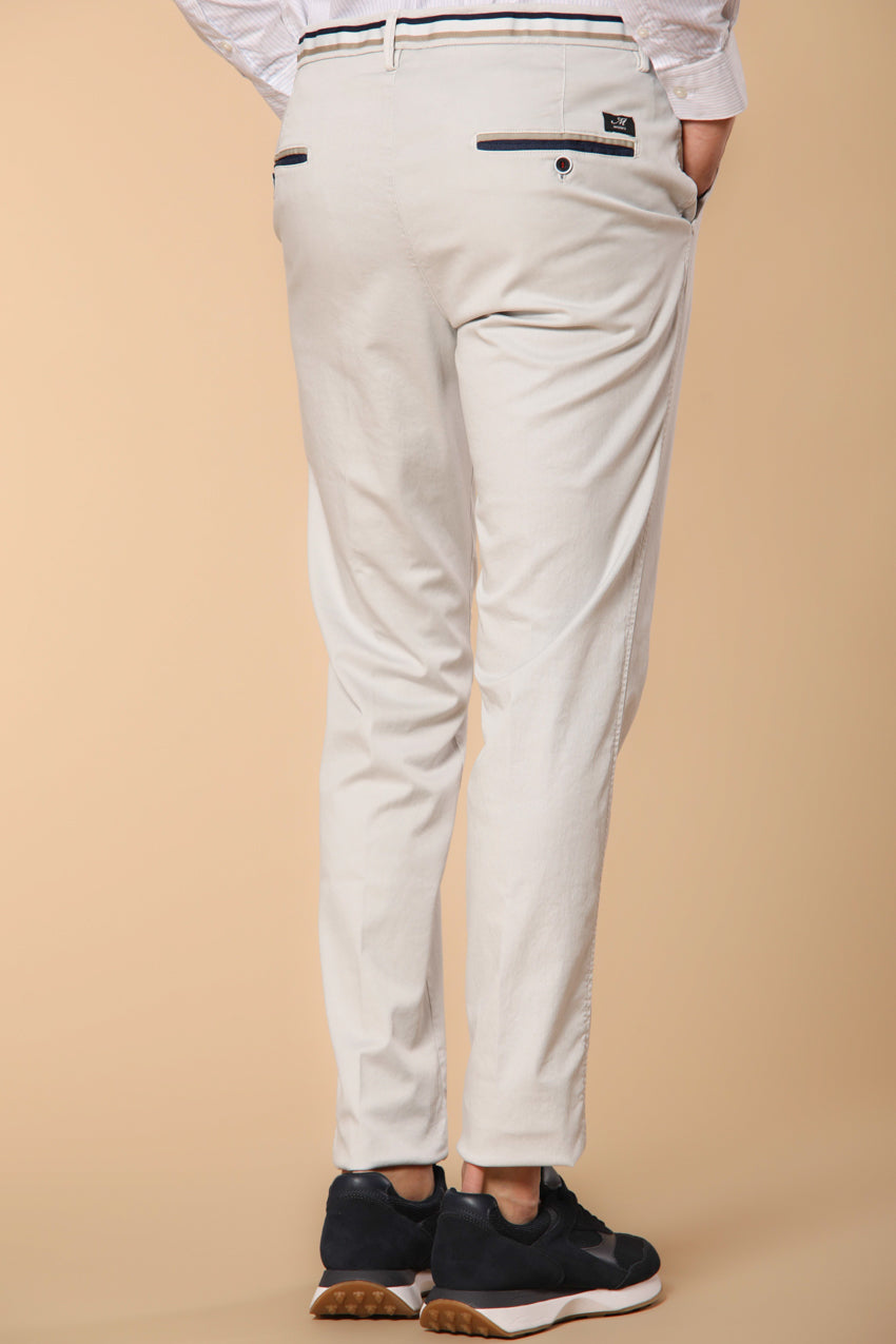 Torino Summer pantalon chino homme en twill de coton et lyocell coupe Slim fit