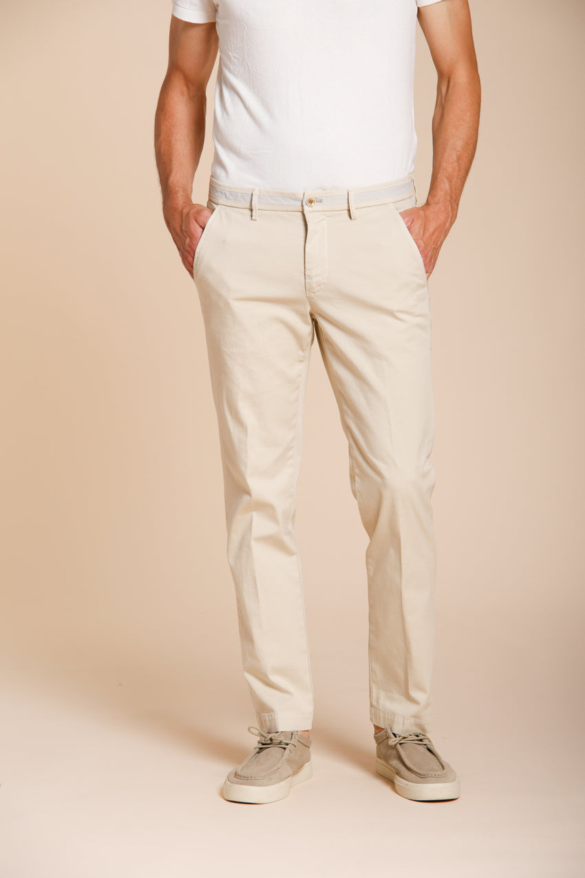 Torino University pantalón chino hombre de satén stretch slim fit