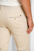 Torino University pantalón chino hombre de satén stretch slim fit