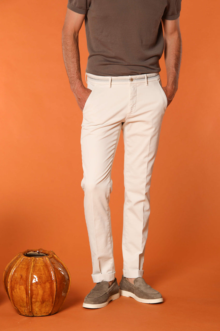 Torino Elegance pantalón chino hombre en tricotina fina de algodón y lyocell slim fit