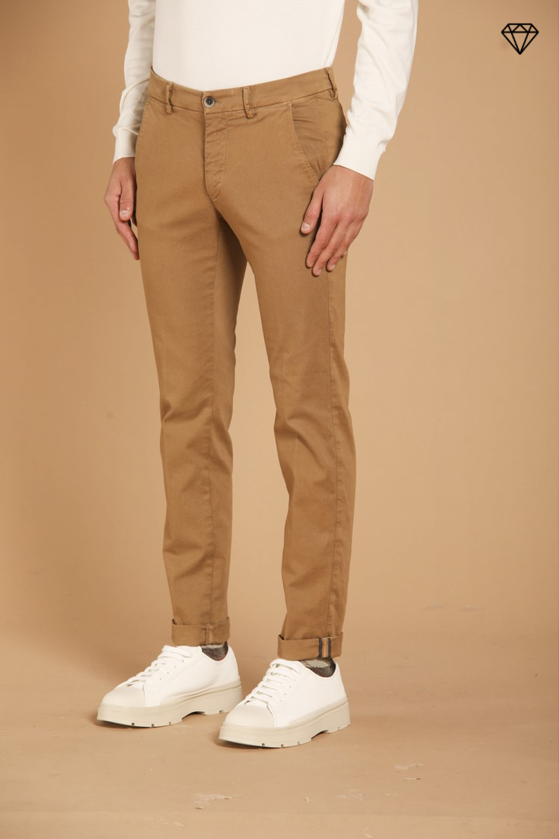 Torino men's chino pants in gabardine slim fit ①