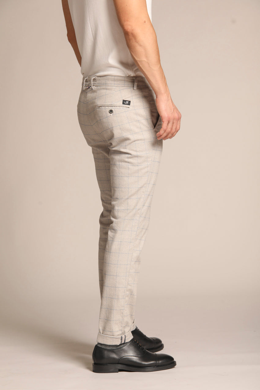 immagine 5 di pantalone chino uomo modello Torino Style con pattern galles sfumato, di colore stucco, fit slim di Mason's