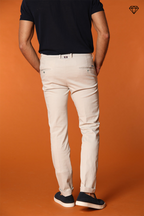 Torino pantalón chino hombre en tricotina de algodón fino y lyocell slim fit ①