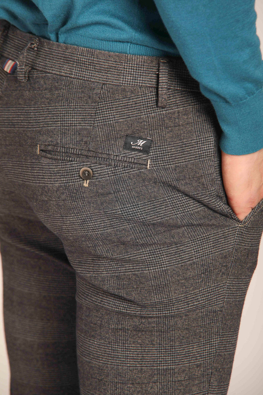 immagine 3 di pantalone chino uomo modello Torino Style con pattern galles sfumato, di colore kaki, slim fit di Mason's