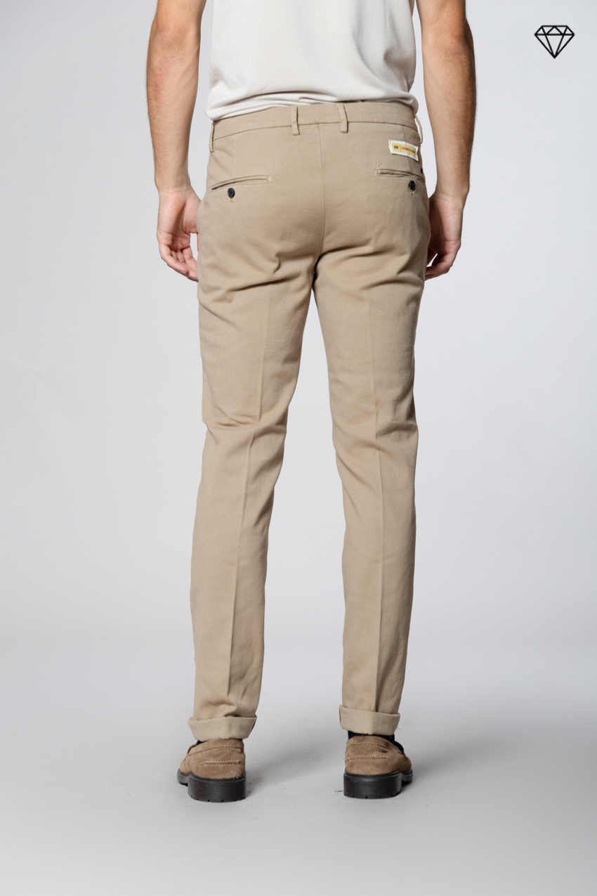Torino Herren Chinohose aus Baumwolle Kaschmir Slim Fit ①