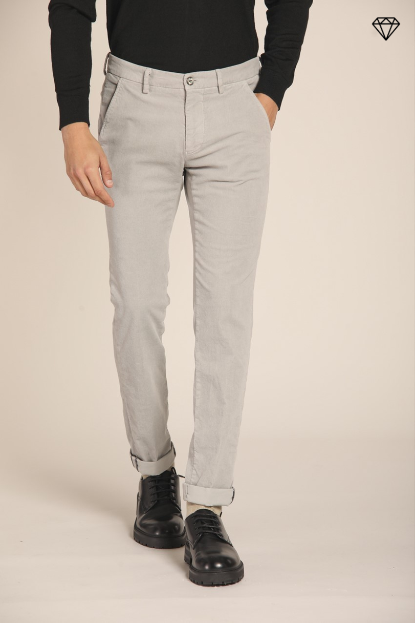 Torino pantalón chino hombre en pana 1500 rayas ajuste slim ①