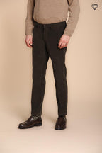 Torino pantalón chino hombre en pana 1500 líneas slim fit ①