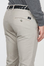 Torino pantalón chino de hombre en pana 1000 rayas, slim fit ①