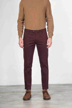 Torino Flex pantalón chino de hombre en satén, slim fit ①