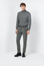 Torino pantalón chino de hombre en pana 1000 rayas, slim fit ①