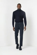 Pantalón chino Torino para hombre en pana 1000 rayas slim fit ①