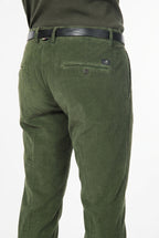 Torino pantalón chino de hombre en pana 1000 rayas, slim fit ①