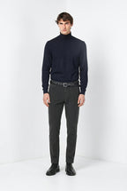 Torino pantalón chino de hombre en pana 1000 rayas, slim fit ①