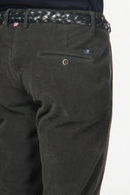 Torino pantalón chino de hombre en pana 1000 rayas, slim fit ①
