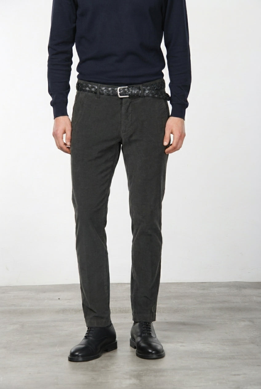 Torino pantalón chino de hombre en pana 1000 rayas, slim fit ①
