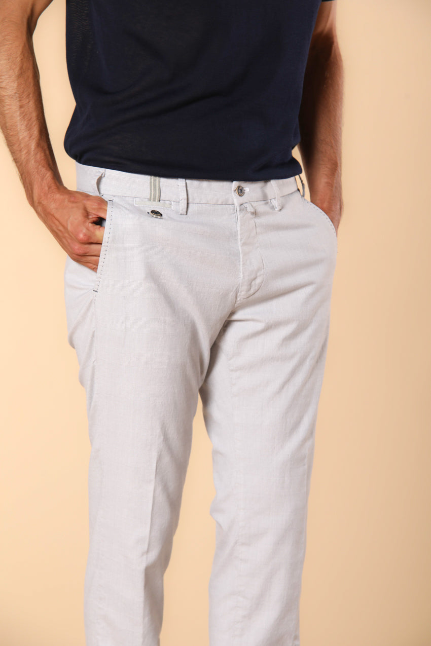 Torino Prestige pantalon chino homme en coton et lyocell avec motif prince-de-galles mouliné coupe Slim