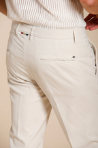 Torino Flex pantalón chino hombre en gabardina stretch slim fit ①